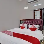 Oyo 92456 Putri Homestay Syariah Near Spbu 14.282.694