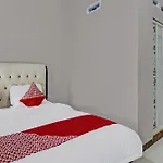 Oyo 92456 Putri Homestay Syariah Near Spbu 14.282.694